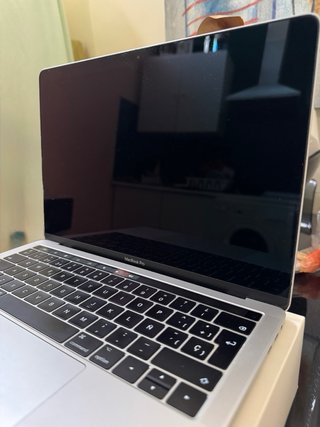 MacBook Pro 13” 2019 256GB Touch Bar –para reparar
