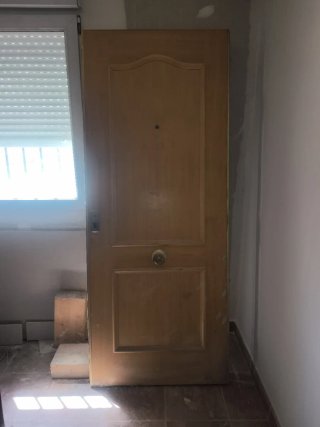 Puerta blindada madera