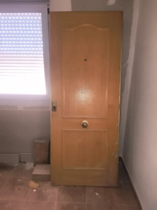 Puerta blindada madera