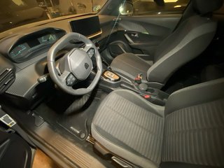 Peugeot 2008 averiado automatico Hibrido ECO