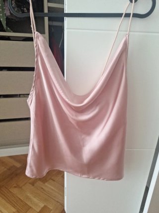 Camiseta rosa tirantes fiesta satinada Shein