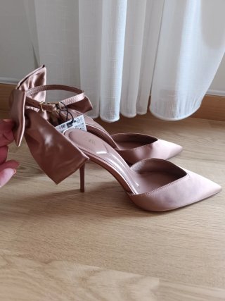 Zapatos tacón lazo satén Zara talla 38