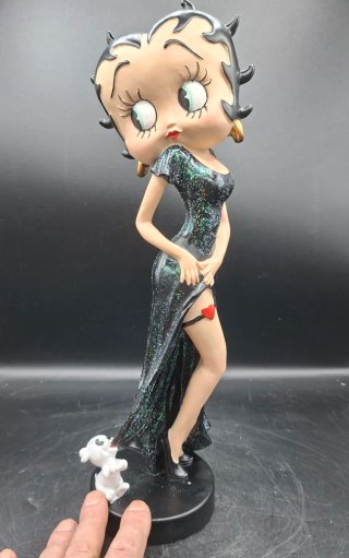 Figura Betty Boop y Pudgy en Resina Pintada a mano