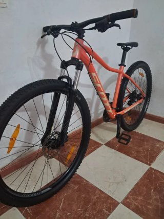 29" Bicicleta Scott Naranja talla M
