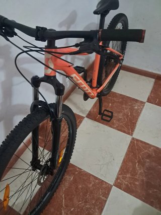 29" Bicicleta Scott Naranja talla M