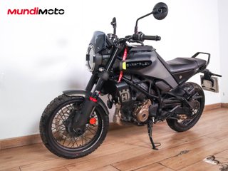 HUSQVARNA SVARTPILEN 125 ABS