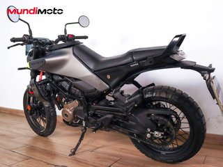HUSQVARNA SVARTPILEN 125 ABS