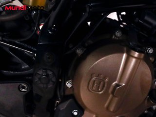 HUSQVARNA SVARTPILEN 125 ABS