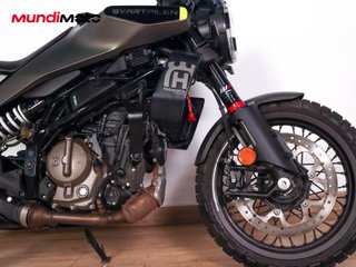 HUSQVARNA SVARTPILEN 125 ABS