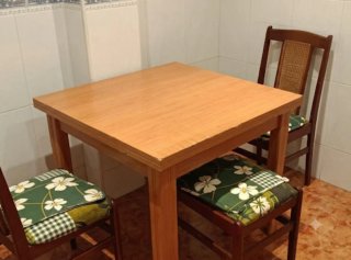 Mesa de cocina de madera
