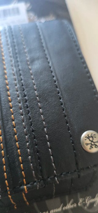 Funda Crumpler Gofer Royal M Negra Cuero