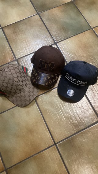 Cappello Louis Vuitton Marrone