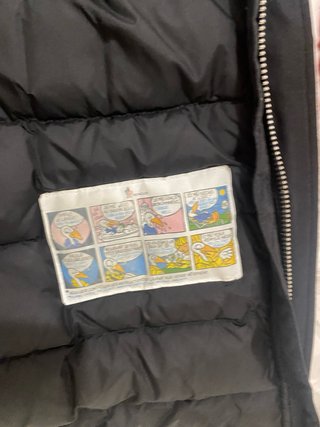 Chaqueta Moncler Negra con Capucha y Pelo
