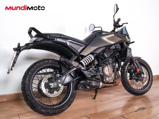 HUSQVARNA SVARTPILEN 125 ABS