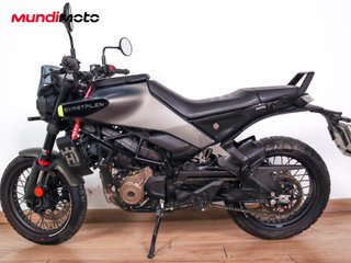 HUSQVARNA SVARTPILEN 125 ABS