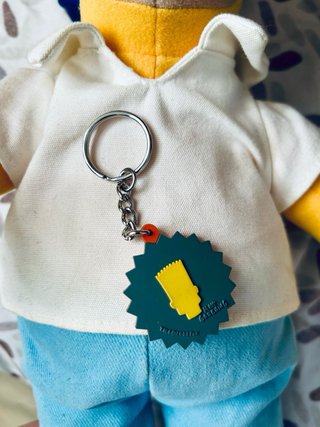 Peluche Homer Simpson con etiqueta
