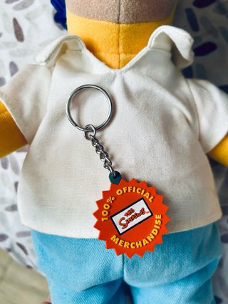 Peluche Homer Simpson con etiqueta