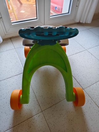 Andador bebé Fisher Price c/música