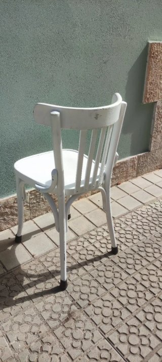 Silla estilo bistro madera pintada blanca. 7 Uds.