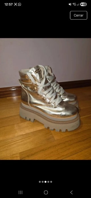 Botines Yellowshop Dorados. Muy cómodos no usados.