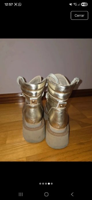 Botines Yellowshop Dorados. Muy cómodos no usados.