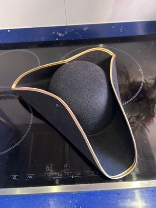 Sombrero de Comandante Negro y Dorado Disfraz