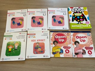 Libros escolares de 4º de Primaria Vicente Vives