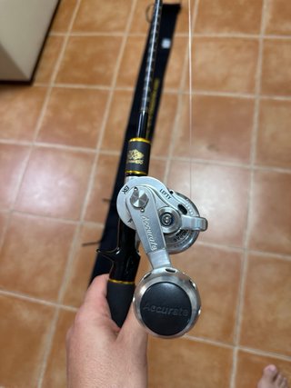 Equipo pesca slow jigging y vivo Sea Monster.