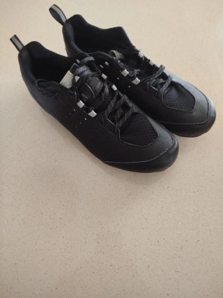 Calas Decathlon Talla 43