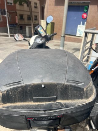 Moto Scooter SYM 125cc Blanca