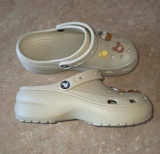 Crocs Beige Talla 37- 38 (24 cm) Nuevos