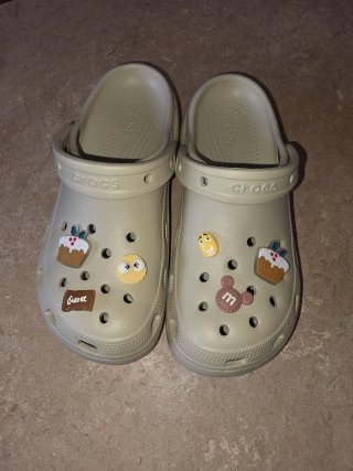Crocs Beige Talla 37- 38 (24 cm) Nuevos