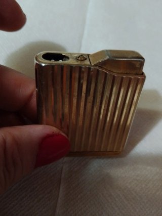 Mechero Ibello chapado en oro
