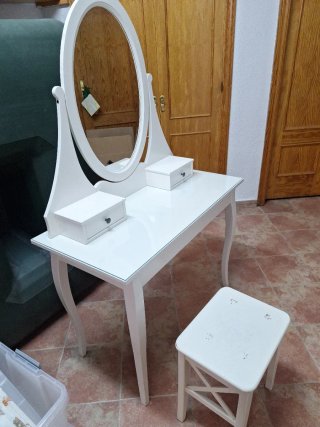 Toeletta Ikea con specchio e cassetti, regalo con seduta