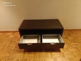 Mesa TV Ikea con ruedas