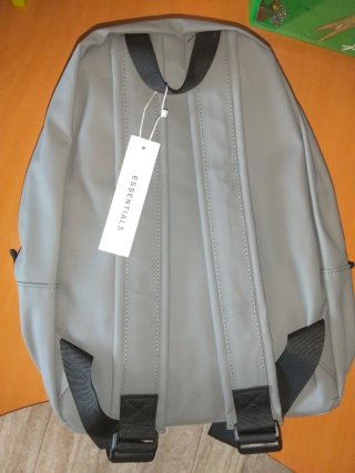 Mochila Essentials Gris