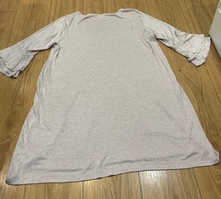 Vestido rosa claro manga acampanada