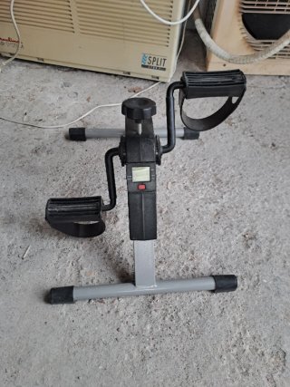 Máquina de pedales para ejercicio