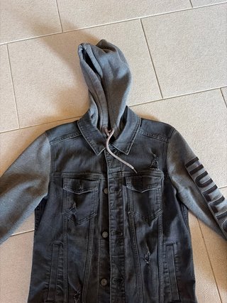 Chaqueta Hollister Negra con Capucha