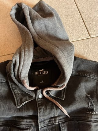 Chaqueta Hollister Negra con Capucha