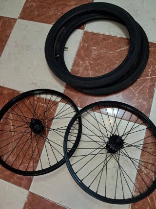 Monty Lote 2 Ruedas Completas BMX