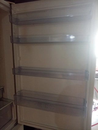Nevera Beko blanca