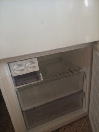 Nevera Beko blanca