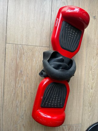 Hoverboard rojo con funda