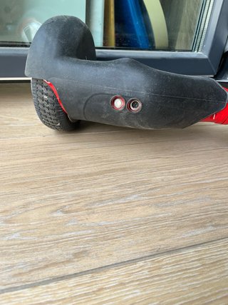 Hoverboard rojo con funda