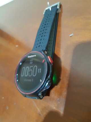Reloj Garmin Forerunner 235 Negro/Rojo