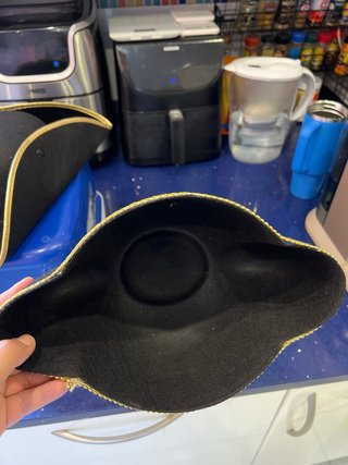 Sombrero Torero Disfraz Negro y Dorado. 2x5€