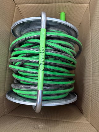 Portamangueras GEOLIA con ruedas