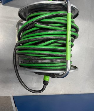 Portamangueras GEOLIA con ruedas