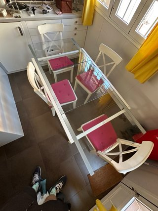 Mesa Comedor Extensible IKEA Cristal + 4 Sillas